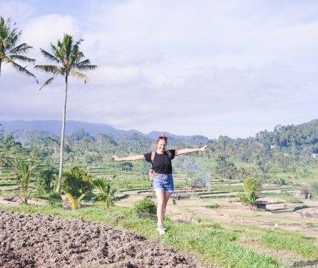 sidemen trekking and rice terrace