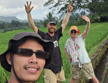 Sidemen trekking with your Destinations